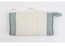 Lade das Bild in den Galerie-Viewer, Bamboo Gauze Feeding Arm Pillow / Bambus Gaze Stillkissen
