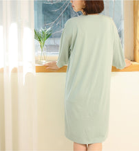 Lade das Bild in den Galerie-Viewer, Bamboo Nursing Dress for Breastfeeding / Bambus Stillkleidung
